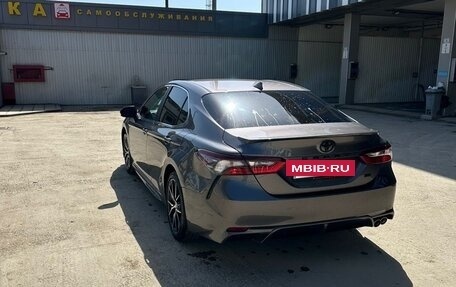 Toyota Camry, 2021 год, 2 100 000 рублей, 9 фотография