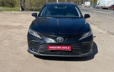 Toyota Camry, 2021 год, 2 500 000 рублей, 1 фотография