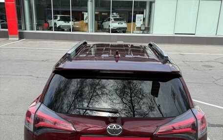 Toyota RAV4, 2017 год, 2 600 000 рублей, 2 фотография