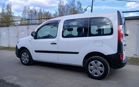 Renault Kangoo II рестайлинг, 2013 год, 840 000 рублей, 3 фотография