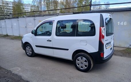 Renault Kangoo II рестайлинг, 2013 год, 840 000 рублей, 17 фотография