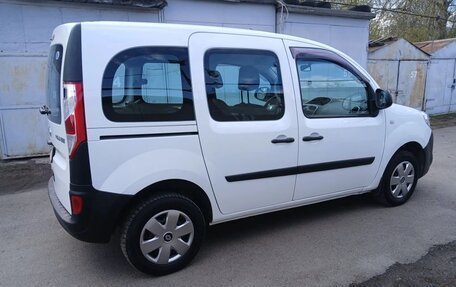Renault Kangoo II рестайлинг, 2013 год, 840 000 рублей, 23 фотография