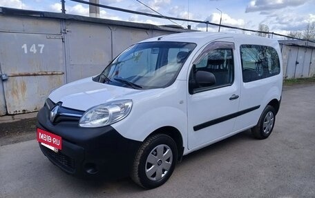 Renault Kangoo II рестайлинг, 2013 год, 840 000 рублей, 24 фотография