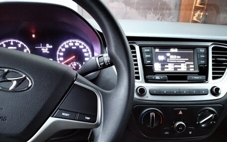 Hyundai Solaris II рестайлинг, 2019 год, 1 375 000 рублей, 15 фотография