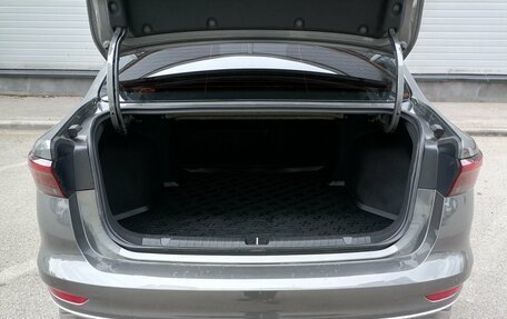 Geely Emgrand, 2024 год, 1 589 000 рублей, 16 фотография