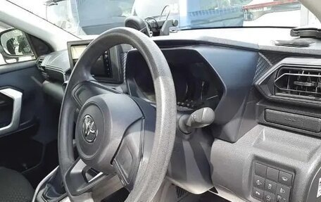 Toyota Raize I, 2022 год, 1 290 000 рублей, 8 фотография