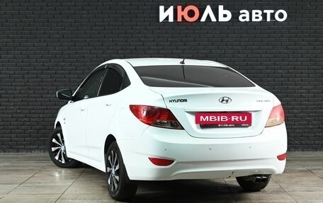 Hyundai Solaris II рестайлинг, 2013 год, 850 000 рублей, 4 фотография