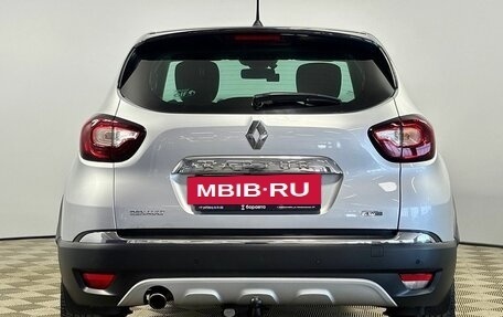 Renault Kaptur I рестайлинг, 2018 год, 1 780 000 рублей, 4 фотография