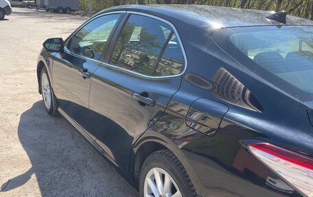 Toyota Camry, 2021 год, 2 500 000 рублей, 6 фотография