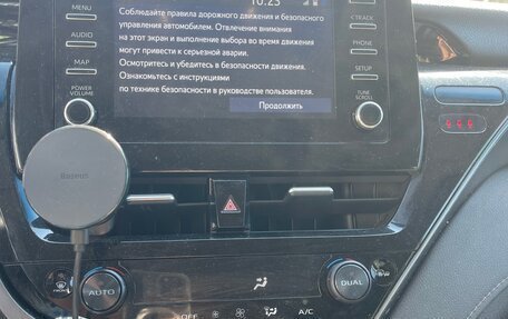 Toyota Camry, 2021 год, 2 500 000 рублей, 15 фотография