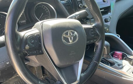 Toyota Camry, 2021 год, 2 500 000 рублей, 14 фотография