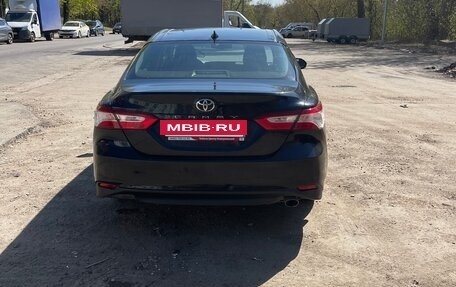 Toyota Camry, 2021 год, 2 500 000 рублей, 4 фотография