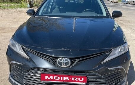 Toyota Camry, 2021 год, 2 500 000 рублей, 8 фотография