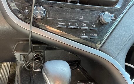 Toyota Camry, 2021 год, 2 500 000 рублей, 18 фотография