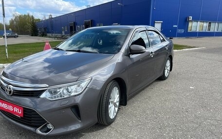 Toyota Camry, 2015 год, 1 750 000 рублей, 3 фотография