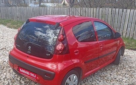 Peugeot 107 I рестайлинг, 2014 год, 600 000 рублей, 8 фотография