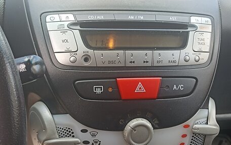 Peugeot 107 I рестайлинг, 2014 год, 600 000 рублей, 13 фотография
