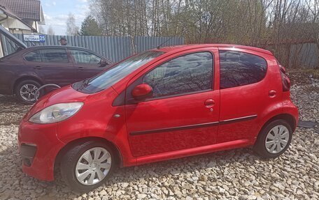 Peugeot 107 I рестайлинг, 2014 год, 600 000 рублей, 17 фотография