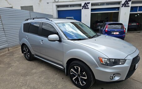 Mitsubishi Outlander III рестайлинг 3, 2009 год, 1 500 000 рублей, 5 фотография