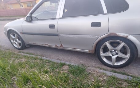 Opel Vectra B рестайлинг, 1997 год, 260 000 рублей, 1 фотография