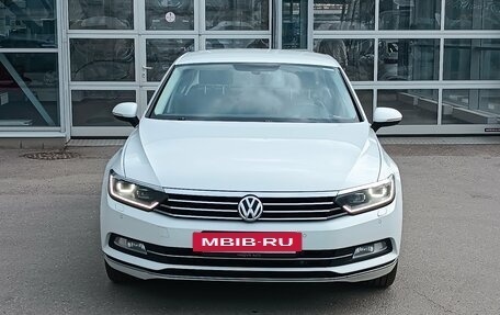 Volkswagen Passat B8 рестайлинг, 2016 год, 2 095 000 рублей, 2 фотография