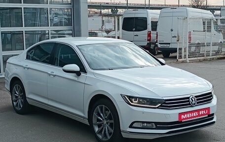 Volkswagen Passat B8 рестайлинг, 2016 год, 2 095 000 рублей, 3 фотография