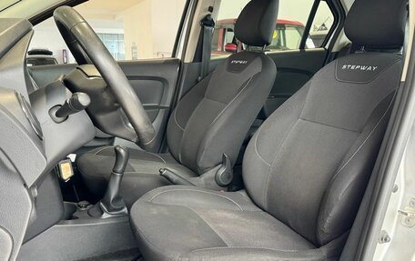 Renault Logan II, 2020 год, 1 075 000 рублей, 12 фотография