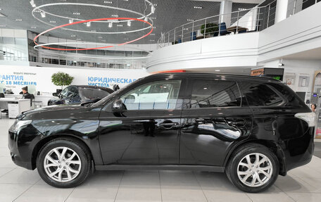 Mitsubishi Outlander III рестайлинг 3, 2014 год, 1 350 000 рублей, 10 фотография