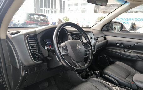 Mitsubishi Outlander III рестайлинг 3, 2014 год, 1 350 000 рублей, 20 фотография