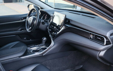 Toyota Camry, 2021 год, 3 450 000 рублей, 7 фотография