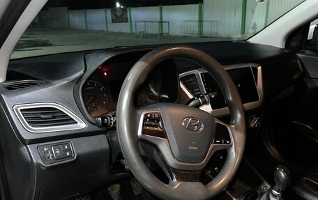 Hyundai Solaris II рестайлинг, 2019 год, 1 250 000 рублей, 14 фотография