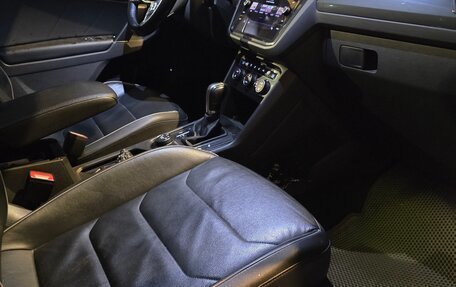 Volkswagen Tiguan II, 2017 год, 2 650 000 рублей, 13 фотография