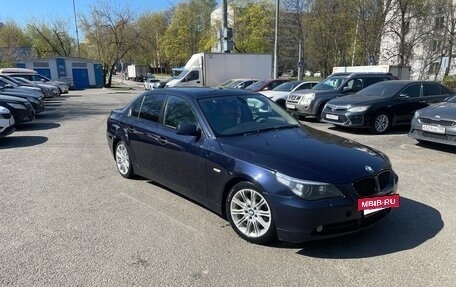 BMW 5 серия, 2004 год, 1 050 000 рублей, 2 фотография