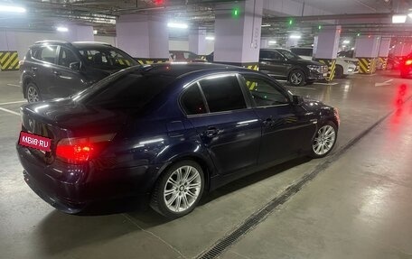BMW 5 серия, 2004 год, 1 050 000 рублей, 8 фотография