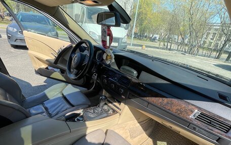 BMW 5 серия, 2004 год, 1 050 000 рублей, 13 фотография