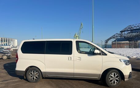 Hyundai H-1 II рестайлинг, 2021 год, 2 999 999 рублей, 3 фотография