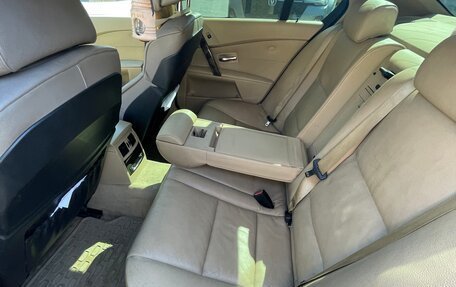 BMW 5 серия, 2004 год, 1 050 000 рублей, 15 фотография