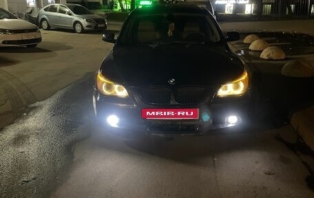 BMW 5 серия, 2004 год, 1 050 000 рублей, 19 фотография