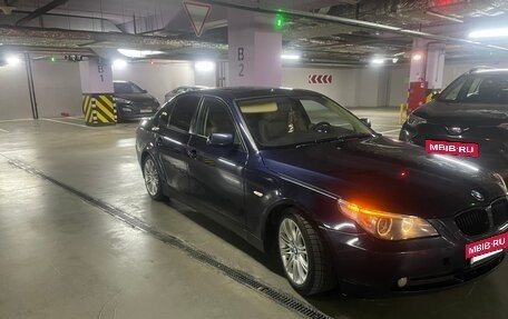 BMW 5 серия, 2004 год, 1 050 000 рублей, 12 фотография