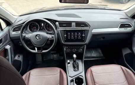Volkswagen Tiguan II, 2020 год, 2 550 000 рублей, 17 фотография