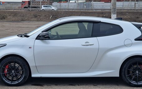 Toyota Yaris, 2021 год, 2 800 000 рублей, 8 фотография