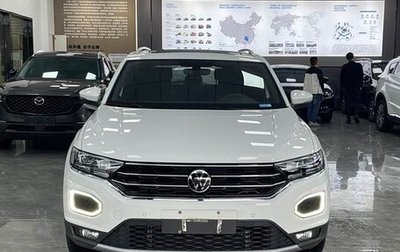 Volkswagen T-Roc I, 2022 год, 2 320 000 рублей, 1 фотография