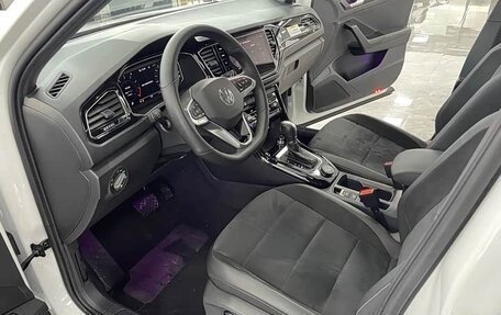 Volkswagen T-Roc I, 2022 год, 2 320 000 рублей, 16 фотография
