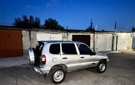 Chevrolet Niva I рестайлинг, 2004 год, 300 000 рублей, 3 фотография