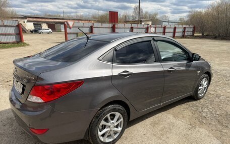 Hyundai Solaris II рестайлинг, 2012 год, 750 000 рублей, 4 фотография