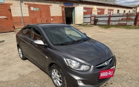 Hyundai Solaris II рестайлинг, 2012 год, 750 000 рублей, 2 фотография