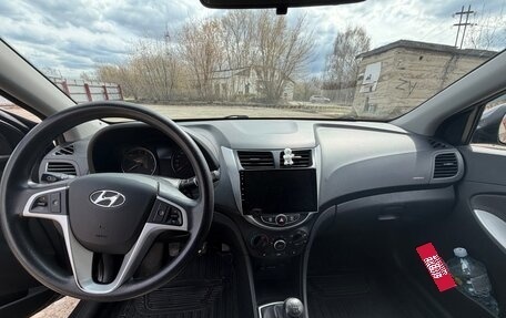 Hyundai Solaris II рестайлинг, 2012 год, 750 000 рублей, 10 фотография