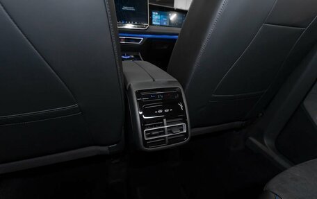 Volkswagen Tiguan, 2025 год, 4 650 000 рублей, 15 фотография