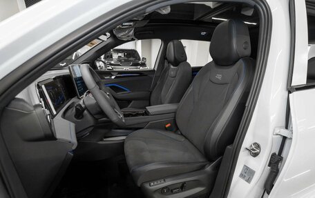 Volkswagen Tiguan, 2025 год, 4 650 000 рублей, 9 фотография
