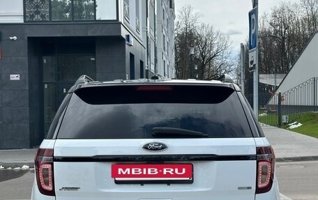 Ford Explorer VI, 2015 год, 2 150 000 рублей, 4 фотография